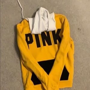Pink super cute cropped hooded sweatshirt